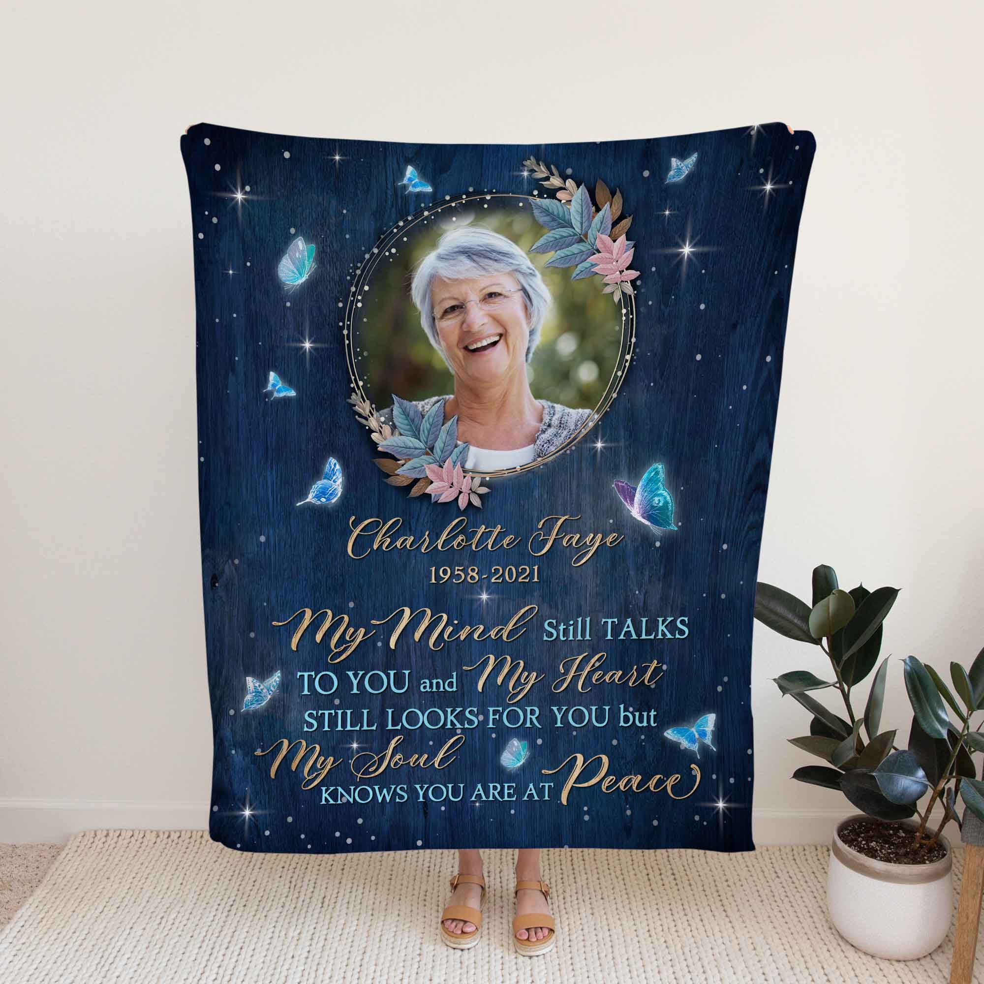 Memorial Blanket With Photo For Loss Of A Loved One, Remembrance Memorial Blankets For Funeral, My Mind Still Talks To You Gifts